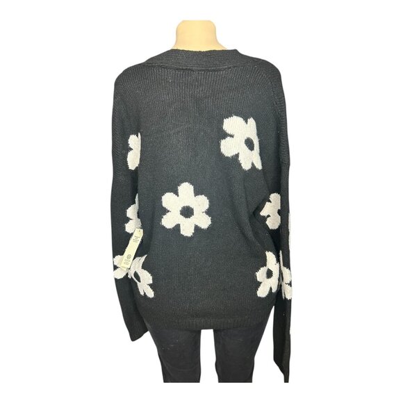 #823 No Boundaries Women's Medium Button-Front Floral Cardigan, Black - Picture 7 of 8